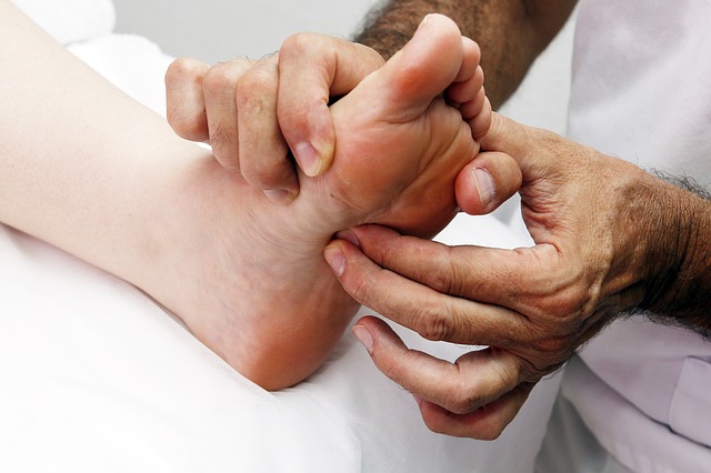 Foot reflexology is an example to reply to the question; What is Reflexology Good for?